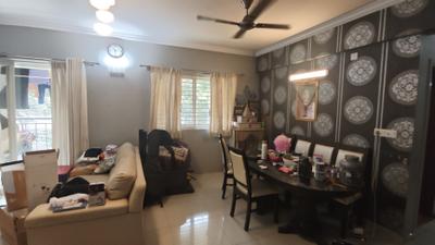 Living Room Image of 1200 Sq.ft 2 BHK Apartment / Flat for rent in Mantri Glades, Kaikondrahalli Bengaluru for Rs. 65000