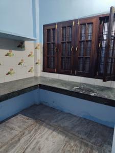 Kitchen Image of 1250 Sq.ft 2 BHK Builder Floor for rent in Gomti Nagar Lucknow for Rs. 15000