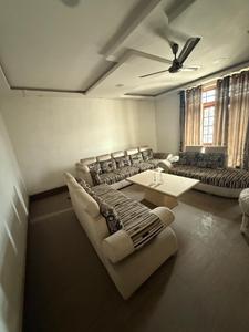 Bedroom Image of 4000 Sq.ft 3 BHK Builder Floor for rent in Aishbagh Lucknow for Rs. 50000
