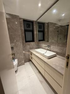 Bathroom Image of 6300 Sq.ft 7 BHK Duplex for sale in Punjabi Bagh New Delhi for Rs. 185000000