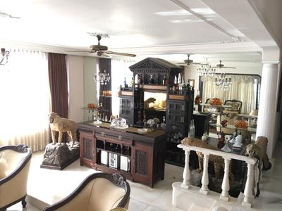 Hall Image of 1850 Sq.ft 3 BHK Apartment / Flat for sale in Ankur Apartments, Juhu Mumbai for Rs. 73587700
