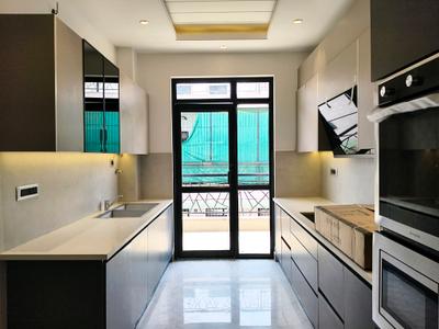 Kitchen Image of 2160 Sq.ft 4 BHK Builder Floor for sale in Vipul World, Sector 48 Gurgaon for Rs. 30000000