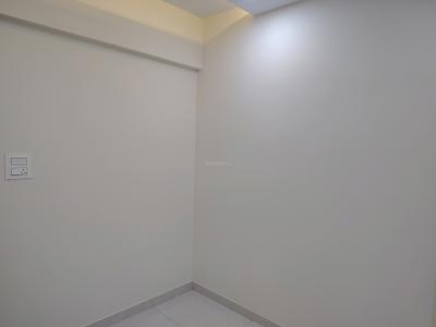 Bedroom Image of 700 Sq.ft 1 BHK Apartment / Flat for rent in Raunak Delight, Kasarvadavali Thane for Rs. 15500