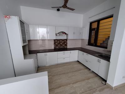 Kitchen Image of 2000 Sq.ft 3 BHK Builder Floor for rent in Sector 15A Faridabad for Rs. 28000