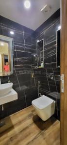 Bathroom Image of 2900 Sq.ft 4 BHK Builder Floor for rent in South City Floors 1, Sector 41 Gurgaon for Rs. 110000