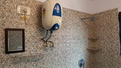 Image of 1400 Sq.ft 3 BHK Apartment / Flat for rent in CGHS Harsukh Apartments, Sector 7 Dwarka, New Delhi for Rs. 42000