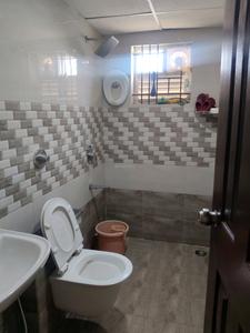 Common Bathroom Image of 1330 Sq.ft 2 BHK Apartment / Flat for sale in Mahadevapura Bengaluru for Rs. 15000000