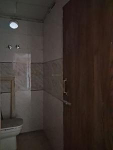 Common Bathroom Image of 1400 Sq.ft 3 BHK Apartment / Flat for sale in Sector 73 Noida for Rs. 4900000