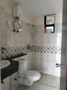 Common Bathroom Image of 1664 Sq.ft 3 BHK Apartment / Flat for rent in Amrapali Pan Oasis, Sector 70 Noida for Rs. 50000