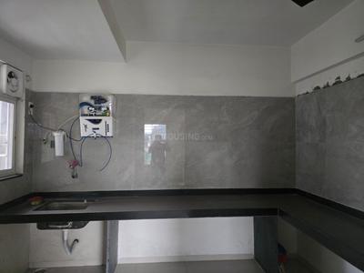 Kitchen Image of 850 Sq.ft 2 BHK Apartment / Flat for rent in Redshift Bloomville, Hinjawadi Pune for Rs. 26000