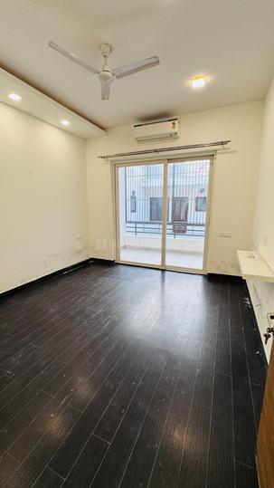 DLF Phase 4 Bedroom 1