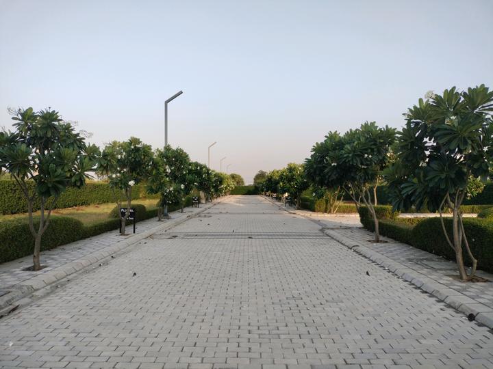 Mansha Oaks Main Image 1