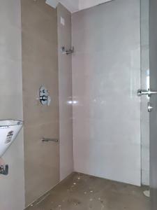 Common Bathroom Image of 550 Sq.ft 1 BHK Apartment / Flat for sale in Mulund East Mumbai for Rs. 9500000