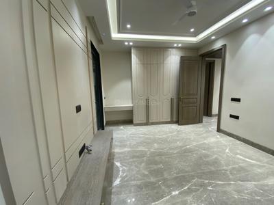 Bedroom Image of 2700 Sq.ft 4 BHK Builder Floor for sale in Model Town New Delhi for Rs. 62500000