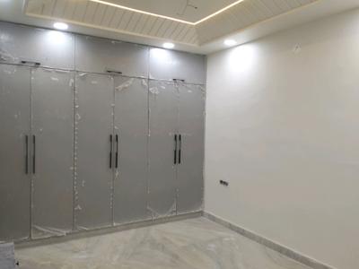 Bedroom Image of 1100 Sq.ft 3 BHK Builder Floor for sale in Shakurpur New Delhi for Rs. 11000000