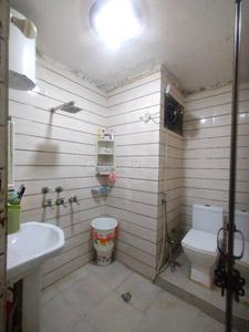 Bathroom Image of 600 Sq.ft 3 BHK Builder Floor for sale in Uttam Nagar New Delhi for Rs. 6500000