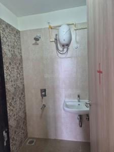 Bathroom Image of 610 Sq.ft 2 BHK Apartment / Flat for rent in Dadar East Mumbai for Rs. 55000