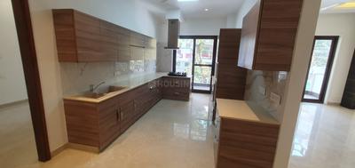 Kitchen Image of 2700 Sq.ft 3 BHK Builder Floor for rent in DLF Phase 2, DLF Phase 2 Gurgaon for Rs. 85000