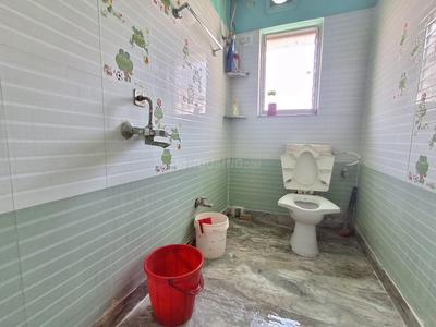 Bathroom Image of 1000 Sq.ft 3 BHK Apartment / Flat for sale in Keshtopur Kolkata for Rs. 4200000