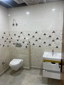 Bathroom Image of 3550 Sq.ft 5 BHK Builder Floor for sale in Rajendra Nagar Ghaziabad for Rs. 24000000