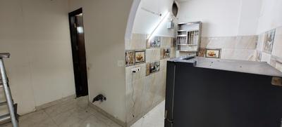 Kitchen Image of 600 Sq.ft 1 BHK Builder Floor for rent in Lajpat Nagar New Delhi for Rs. 35000