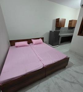 Bedroom Image of 450 Sq.ft 1 RK Studio for rent in Sector 10A Gurgaon for Rs. 17000