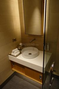 Bathroom Image of 2250 Sq.ft 4 BHK Apartment / Flat for sale in Santacruz West Mumbai for Rs. 120000000