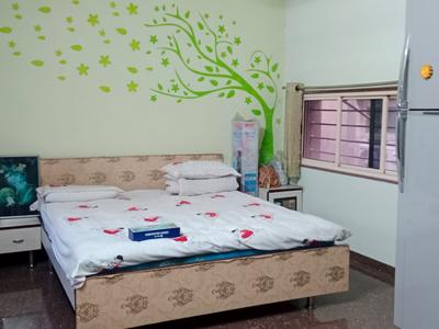 Bedroom Image of 1800 Sq.ft 3 BHK Apartment / Flat for rent in Navrangpura Ahmedabad for Rs. 50000