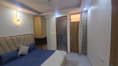 Bedroom Image of 915 Sq.ft 3 BHK Builder Floor for sale in Palam New Delhi for Rs. 7500000