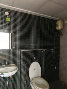 Common Bathroom Image of 1200 Sq.ft 2 BHK Apartment / Flat for rent in Lodha Lakeshore Greens, Palava Phase 2 Thane for Rs. 19000
