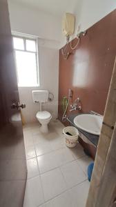 Bathroom Image of 675 Sq.ft 1.5 BHK Apartment / Flat for sale in Runwal Euphoria, Kondhwa Pune for Rs. 5000000