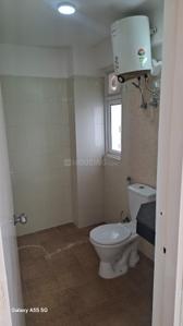 Bathroom Image of 1720 Sq.ft 3 BHK Apartment / Flat for rent in Today Ridge Residency, Bajidpur Noida for Rs. 32000