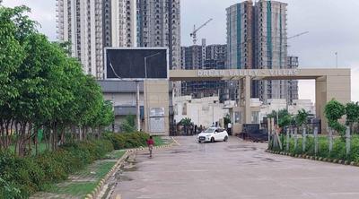 Image of 1690 Sq.ft 3 BHK Villa for sale in Amrapali Dream Valley, Noida Extension, Greater Noida for Rs. 21000000