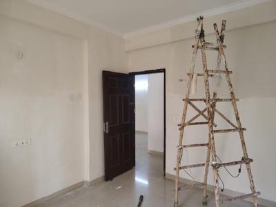 Bedroom Image of 1045 Sq.ft 2 BHK Apartment / Flat for sale in Paramount Floraville, Sector 137 Noida for Rs. 11000000
