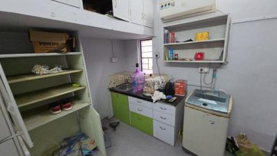 Kitchen Image of 320 Sq.ft 1 RK Studio for rent in Kothrud Pune for Rs. 11000