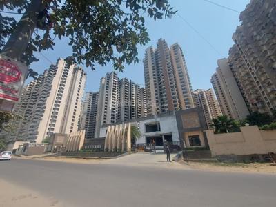Image of 882 Sq.ft 3 BHK Apartment / Flat for sale in RG Luxury Homes Tower A F And M, Noida Extension, Greater Noida for Rs. 9800000
