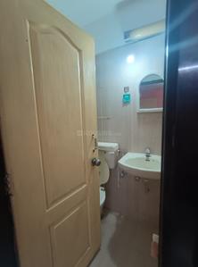 Bathroom Image of 1050 Sq.ft 3 BHK Apartment / Flat for rent in Kopar Khairane Navi Mumbai for Rs. 45000