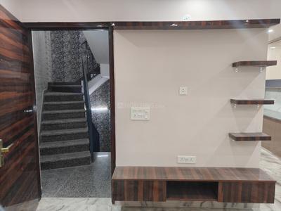 Image of 630 Sq.ft 2 BHK Builder Floor for rent in Krishna Nagar, New Delhi for Rs. 28000