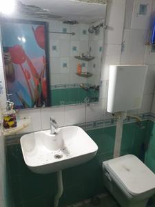 Bathroom Image of 600 Sq.ft 1 BHK Independent House for rent in Kaustubh Gorai Visamo CHS LTD, Borivali West Mumbai for Rs. 40000