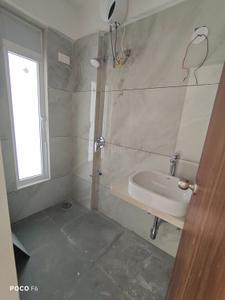 Bathroom Image of 850 Sq.ft 2 BHK Apartment / Flat for sale in Vile Parle West Mumbai for Rs. 32100000