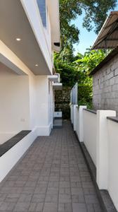Balcony Image of 2000 Sq.ft 3 BHK Independent House for sale in Kudamaloor Kottayam for Rs. 13000000