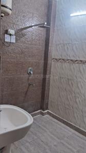 Bathroom Image of 1000 Sq.ft 1 BHK Independent House for rent in Kalkaji New Delhi for Rs. 27000