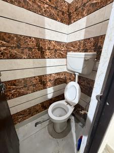 Bathroom Image of 750 Sq.ft 2 BHK Builder Floor for rent in Sector 19 Dwarka New Delhi for Rs. 18000