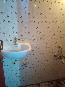Bathroom Image of 1350 Sq.ft 3 BHK Independent House for rent in Porur Chennai for Rs. 35000