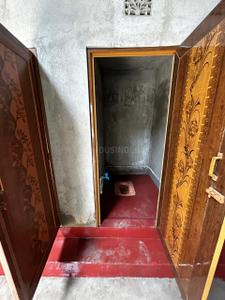 Bathroom Image of 8000 Sq.ft 4 BHK Independent House for sale in Uchhepota Kolkata for Rs. 50000000