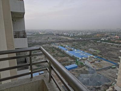 Balcony Image of 2287 Sq.ft 3.5 BHK Apartment / Flat for sale in Wave City Center Amore, Sector 32 Noida for Rs. 45000000