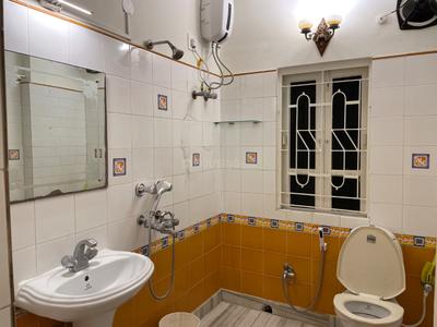Bathroom Image of 1515 Sq.ft 3 BHK Builder Floor for rent in Kasba Kolkata for Rs. 30000
