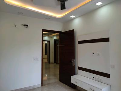 Bedroom Image of 1350 Sq.ft 3 BHK Builder Floor for rent in Pitampura New Delhi for Rs. 43000