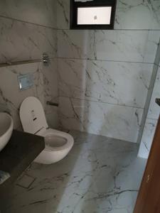 Common Bathroom Image of 1350 Sq.ft 3 BHK Apartment / Flat for sale in Kavisha The Canvas, Godhavi Ahmedabad for Rs. 7500000