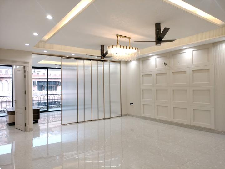 Nikunj Ultra Luxury Floors Main Image 1